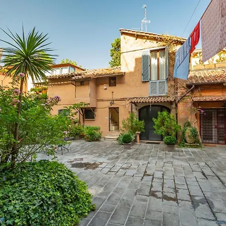Al cortile del Moro-2